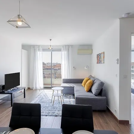 Diplomate - 2 Chambres, 15mn Du Palais, Charmant, Balcon, Clim Cannes