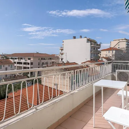Appartement Diplomate - 2 Chambres, 15mn Du Palais, Charmant, Balcon, Clim